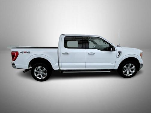 Oxford White 2022 Ford F-150 XLT