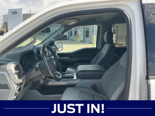 Oxford White 2022 Ford F-150 XLT