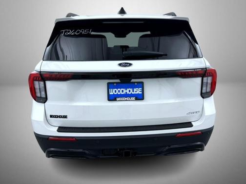 Star White 2026 Ford Explorer ST-Line