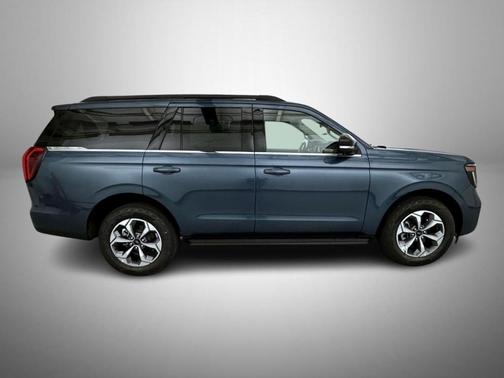 Nocturnal Blue Metallic 2027 Ford Expedition ACTIVE