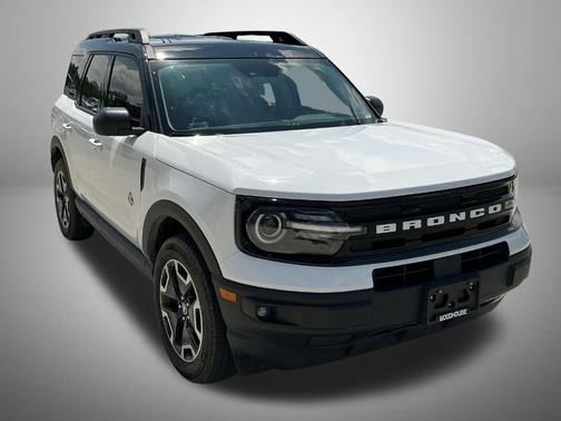 Oxford White 2024 Ford Bronco Sport Outer Banks