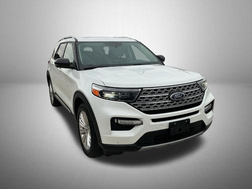 Star White 2022 Ford Explorer Limited