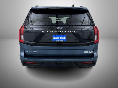 Nocturnal Blue Metallic 2027 Ford Expedition Platinum