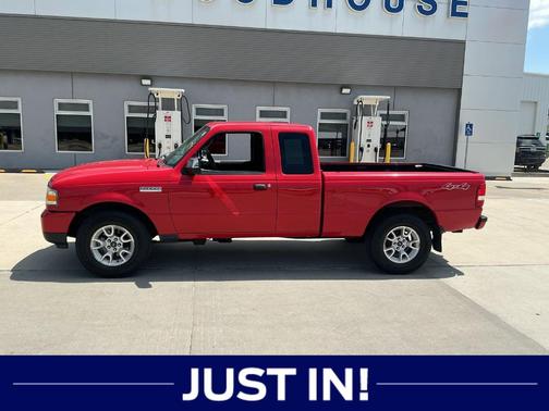 Red 2009 Ford Ranger XLT