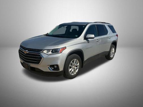 Silver Ice Metallic 2021 Chevrolet Traverse LT Cloth