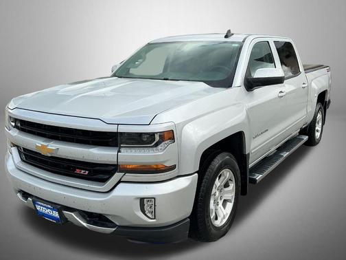 Silver Ice Metallic 2018 Chevrolet Silverado 1500 LT