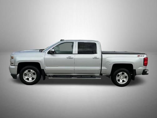 Silver Ice Metallic 2018 Chevrolet Silverado 1500 LT