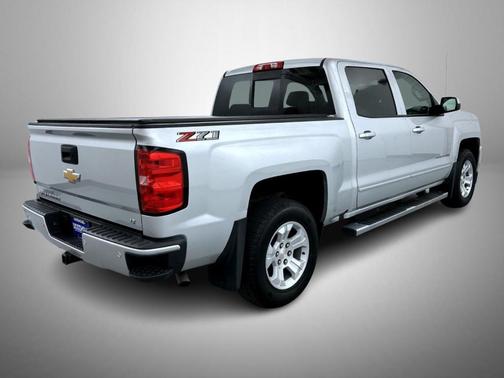 Silver Ice Metallic 2018 Chevrolet Silverado 1500 LT
