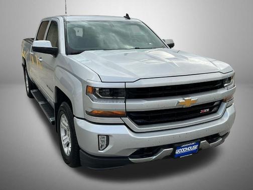 Silver Ice Metallic 2018 Chevrolet Silverado 1500 LT