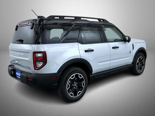 Space White Metallic 2026 Ford Bronco Sport Outer Banks