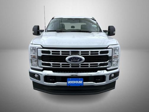 2026 Ford F-350 XLT