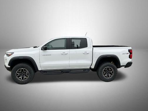 Summit White 2024 Chevrolet Colorado ZR2