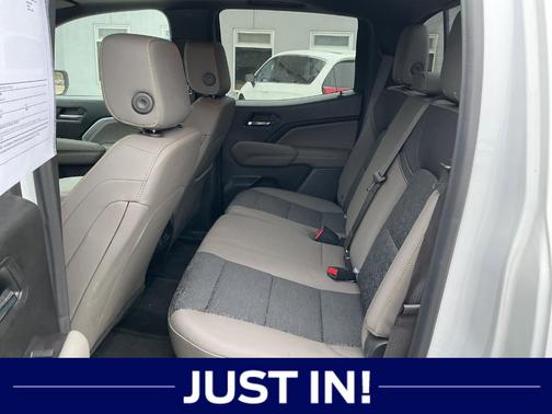 Summit White 2024 Chevrolet Colorado ZR2