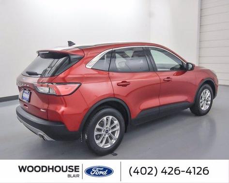 Photo 5 of 26 of 2020 Ford Escape SE