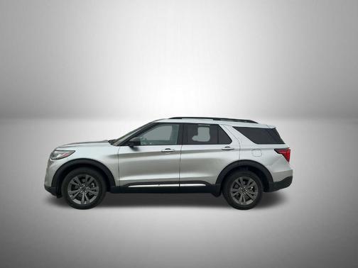 Iconic Silver Metallic 2025 Ford Explorer Active