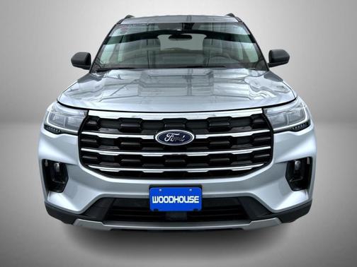 Iconic Silver Metallic 2025 Ford Explorer Active