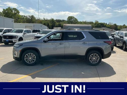 Sterling Gray Metallic 2023 Chevrolet Traverse LT Cloth