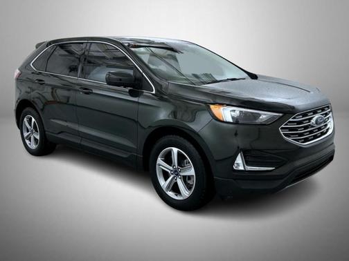Forged Green Metallic 2022 Ford Edge SEL