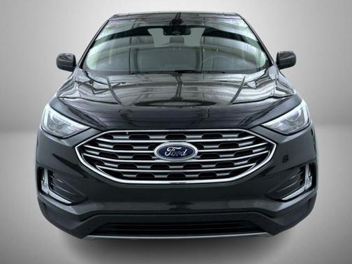 Forged Green Metallic 2022 Ford Edge SEL