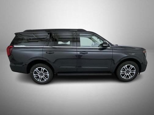 Dark Matter Gray Metallic 2026 Ford Expedition Active