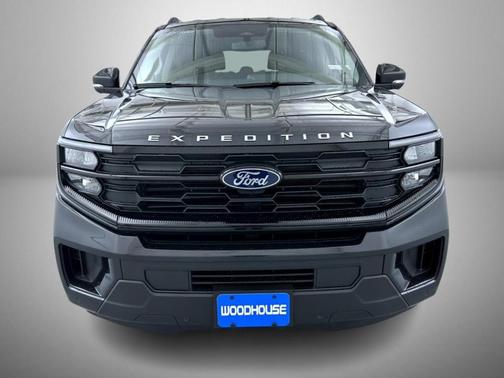 Dark Matter Gray Metallic 2026 Ford Expedition Active