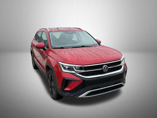 Kings Red 2024 Volkswagen Taos 1.5T SEL