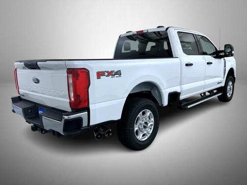 Oxford White 2026 Ford F-250 XLT