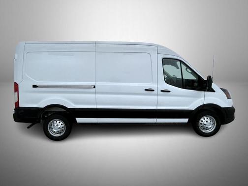 Oxford White 2026 Ford Transit-250 148 WB Medium Roof Cargo