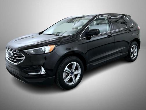 Black Metallic 2022 Ford Edge SEL