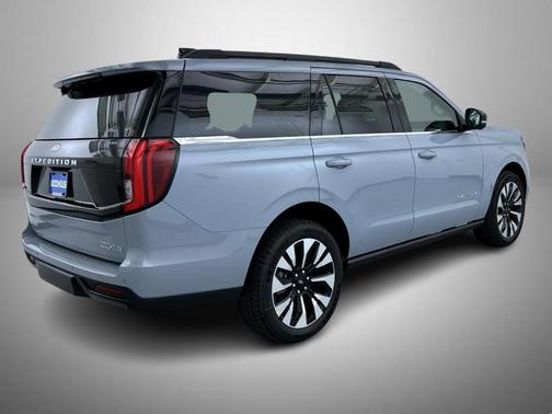 Glacier Gray Metallic 2027 Ford Expedition Platinum