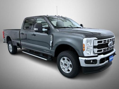 2026 Ford F-350 XLT