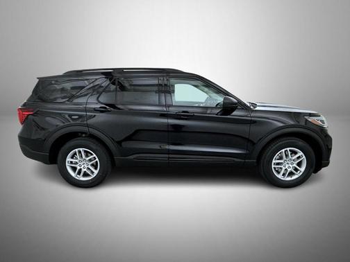 Agate Black Metallic 2026 Ford Explorer Active