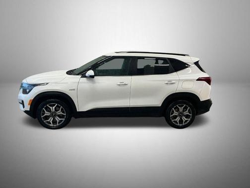 Snow White Pearl 2021 Kia Seltos EX
