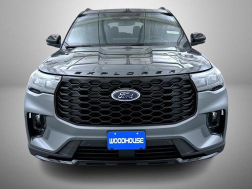Carbonized Gray Metallic 2026 Ford Explorer ST-Line