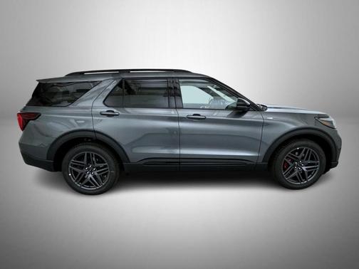 Carbonized Gray Metallic 2026 Ford Explorer ST-Line