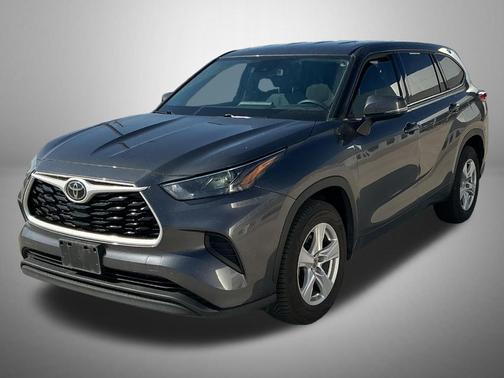 Magnetic Gray Metallic 2022 Toyota Highlander L
