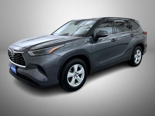 Magnetic Gray Metallic 2022 Toyota Highlander L