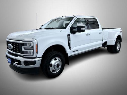 Oxford White 2023 Ford F-350 Lariat Super Duty