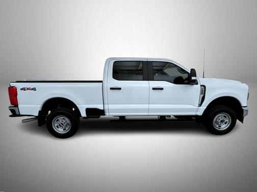 Oxford White 2024 Ford F-250 XL