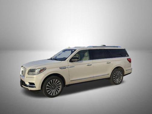 Pearl Metallic 2019 Lincoln Navigator L Reserve