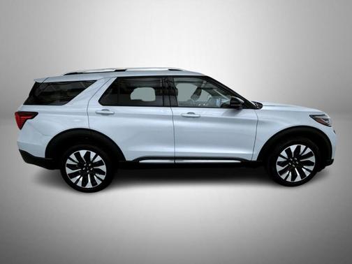 White Metallic 2025 Ford Explorer Platinum