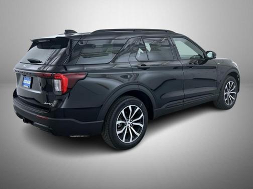 Agate Black Metallic 2026 Ford Explorer ST-Line