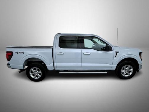 White Metallic 2025 Ford F-150 XLT