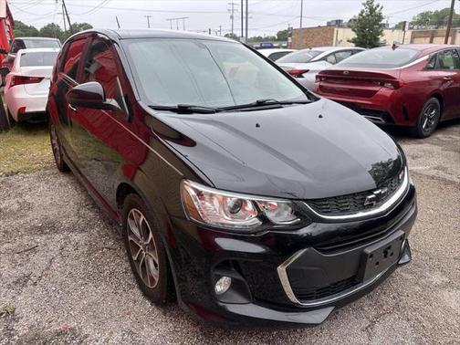 2020 Chevrolet Sonic FWD Hatchback LT 5-Door