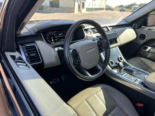 2022 Land Rover Range Rover Sport HSE Silver Edition