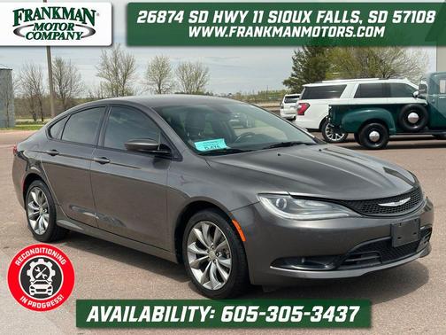 Granite Crystal Metallic Clearcoat 2015 Chrysler 200 S