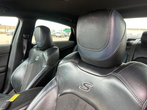Granite Crystal Metallic Clearcoat 2015 Chrysler 200 S