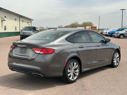 Granite Crystal Metallic Clearcoat 2015 Chrysler 200 S