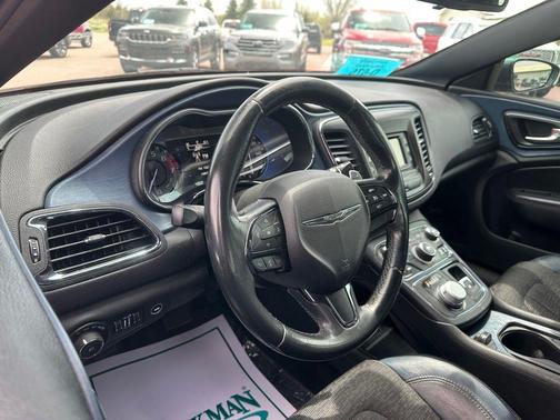 Granite Crystal Metallic Clearcoat 2015 Chrysler 200 S