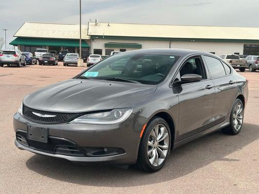 Granite Crystal Metallic Clearcoat 2015 Chrysler 200 S